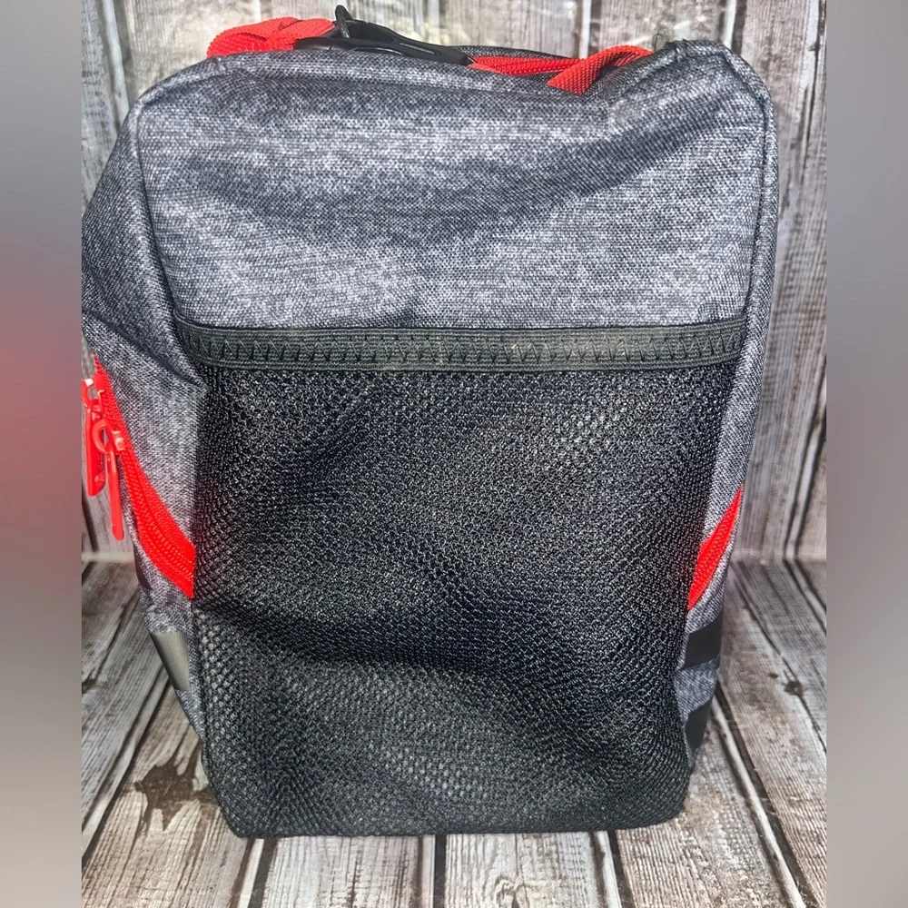 Adidas Insulated Lunch Bag Front Zip Pocket,‎ Clip Handle Dark Gray & Red NEW!